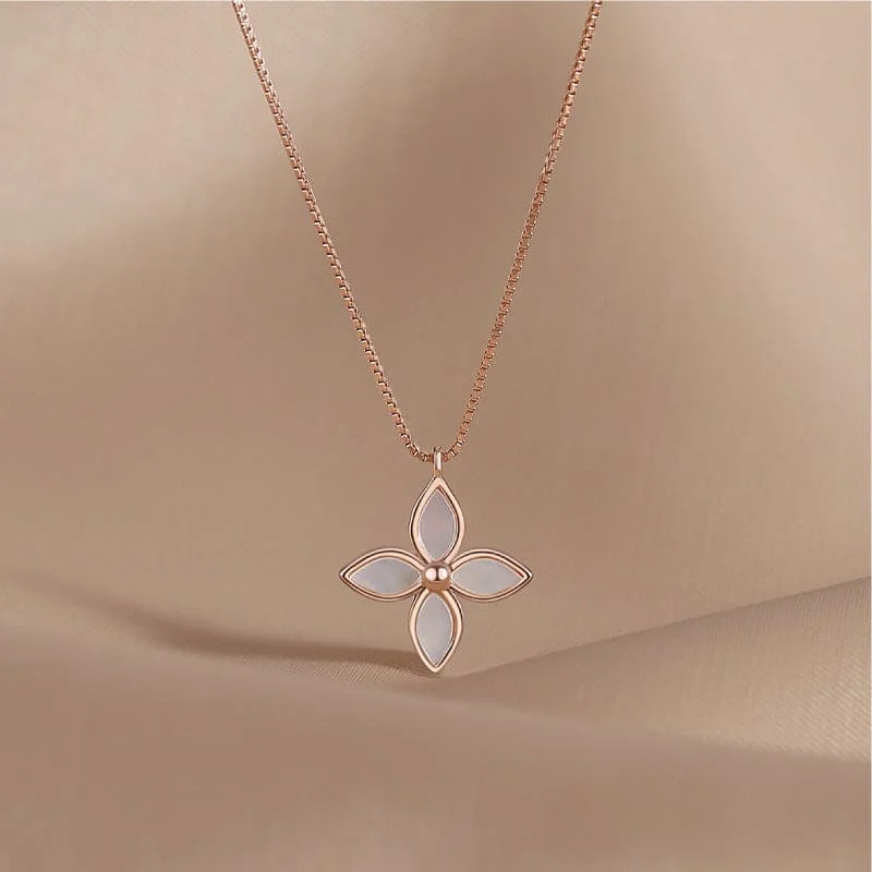 Ladies Necklaces with Crown Drop-ins style double sided clover necklace