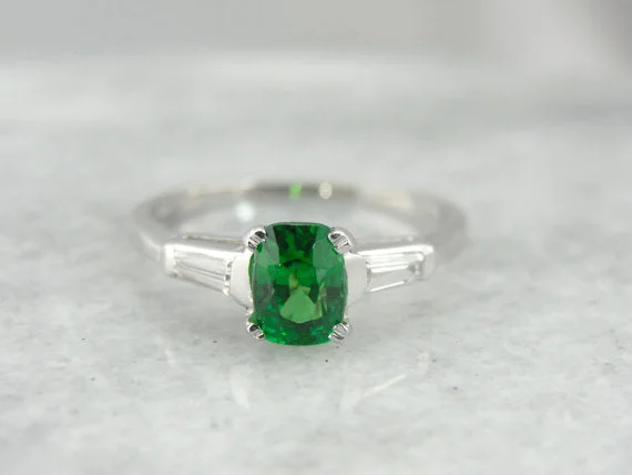 Ladies Engagement Rings Twisted Glow-Rare Tsavorite Garnet in Retro Engagement Ring