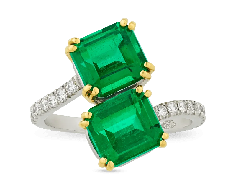 Ladies Symmetrical Rings -Emerald Bypass Ring, 5.16 Carats