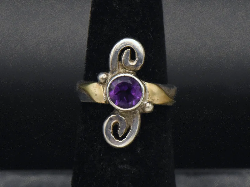 Ladies Coastal Rings -Vintage Handmade Amethyst Sterling Silver Ring - Size 4.25