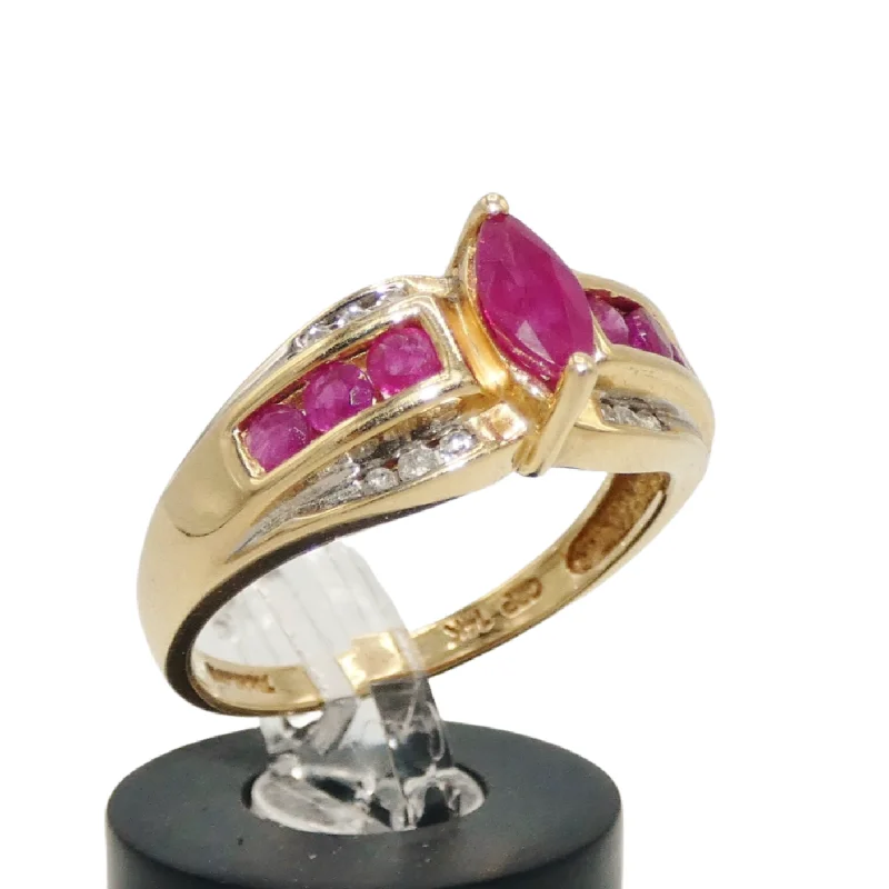 Ladies Loud Rings -14K Gold Ruby & Diamond Ring